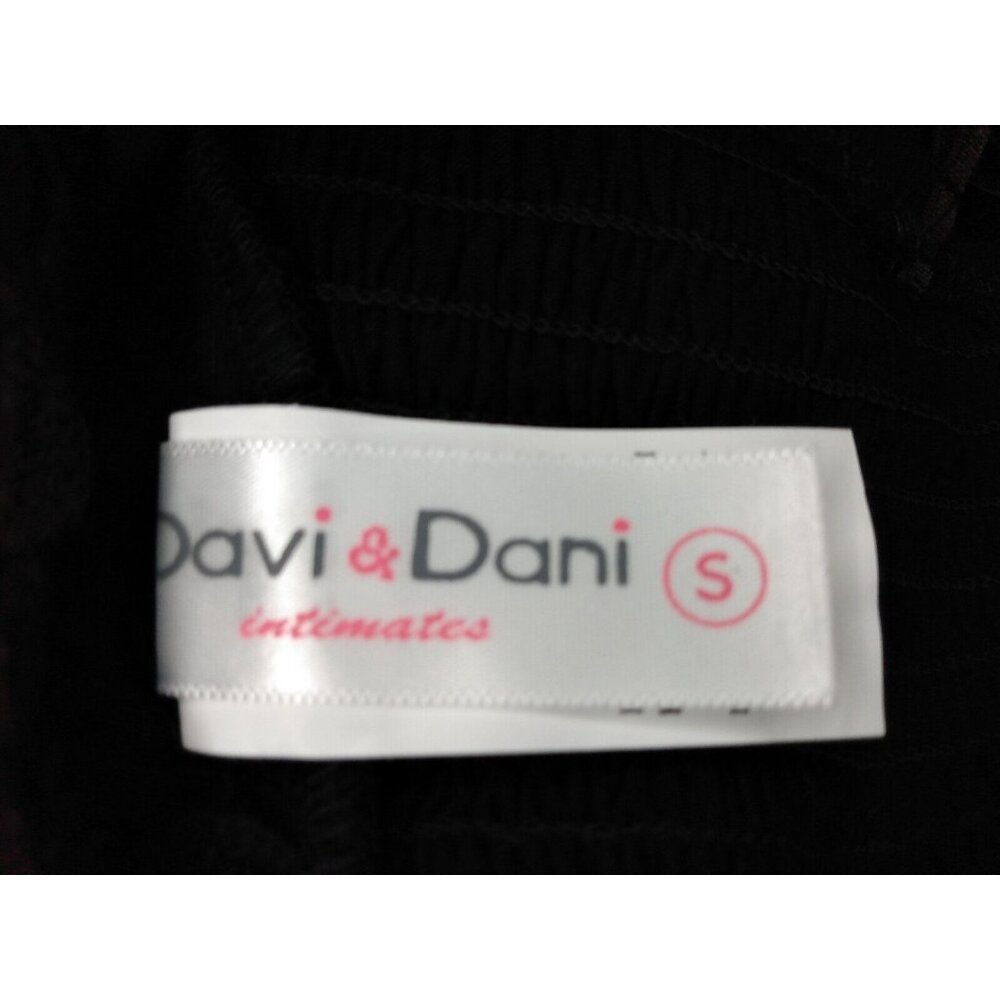 Davi & Dani Women Sz S Boho Bralette Floral Crochet Lace Eyelet Black Wireless - Picture 4 of 5